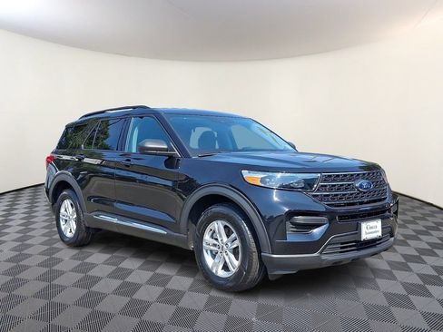 Used 2023 Ford Explorer XLT AWD/4WD image 1