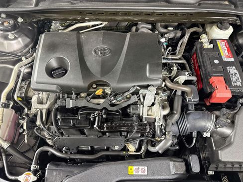 Used 2019 Toyota Camry LE FWD image 38