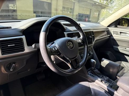 Used 2018 Volkswagen Atlas SEL Premium AWD/4WD image 17