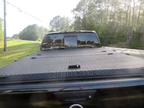 Used 2023 Nissan Titan SV w/ SV Convenience Package AWD/4WD image 9