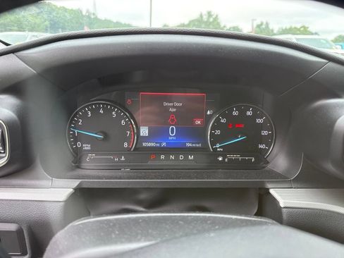 Used 2020 Ford Explorer XLT w/ Equipment Group 202A RWD image 7