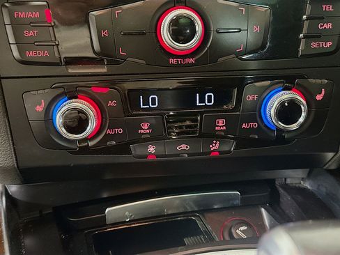 Used 2013 Audi Q5 2.0T Premium image 22