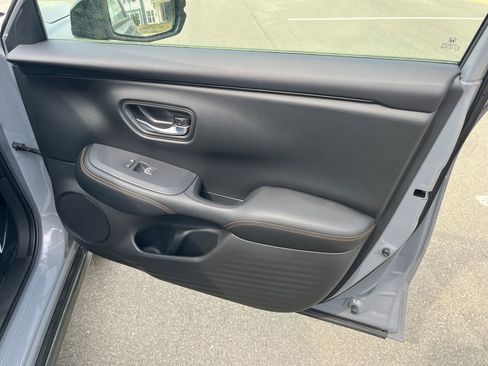 Used 2023 Honda HR-V Sport image 27