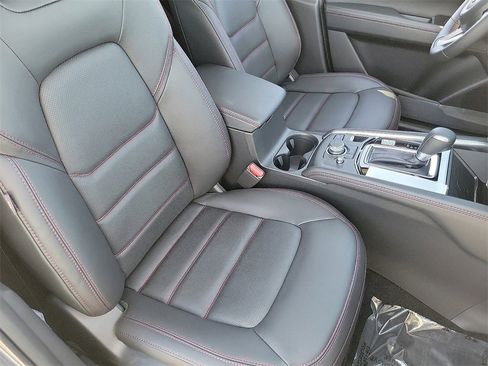 New 2025 MAZDA CX-5 Carbon Edition image 16