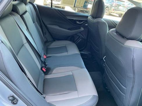 Used 2025 Subaru Outback Onyx Edition AWD/4WD image 18