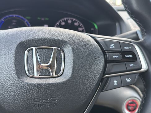 Used 2020 Honda Accord Touring image 9
