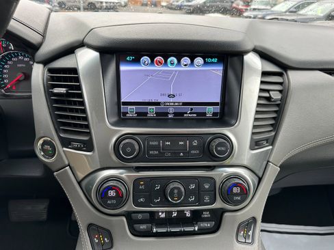Used 2019 Chevrolet Suburban LT image 44