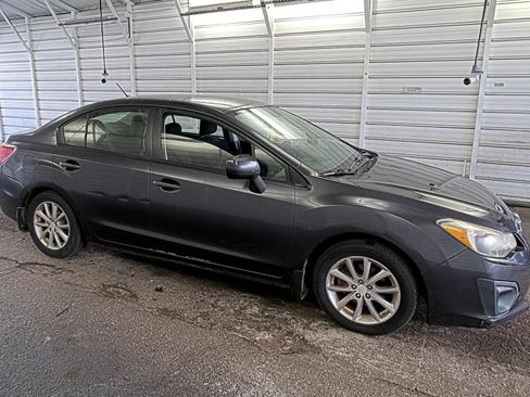 Used 2014 Subaru Impreza 2.0i Premium AWD/4WD image 7