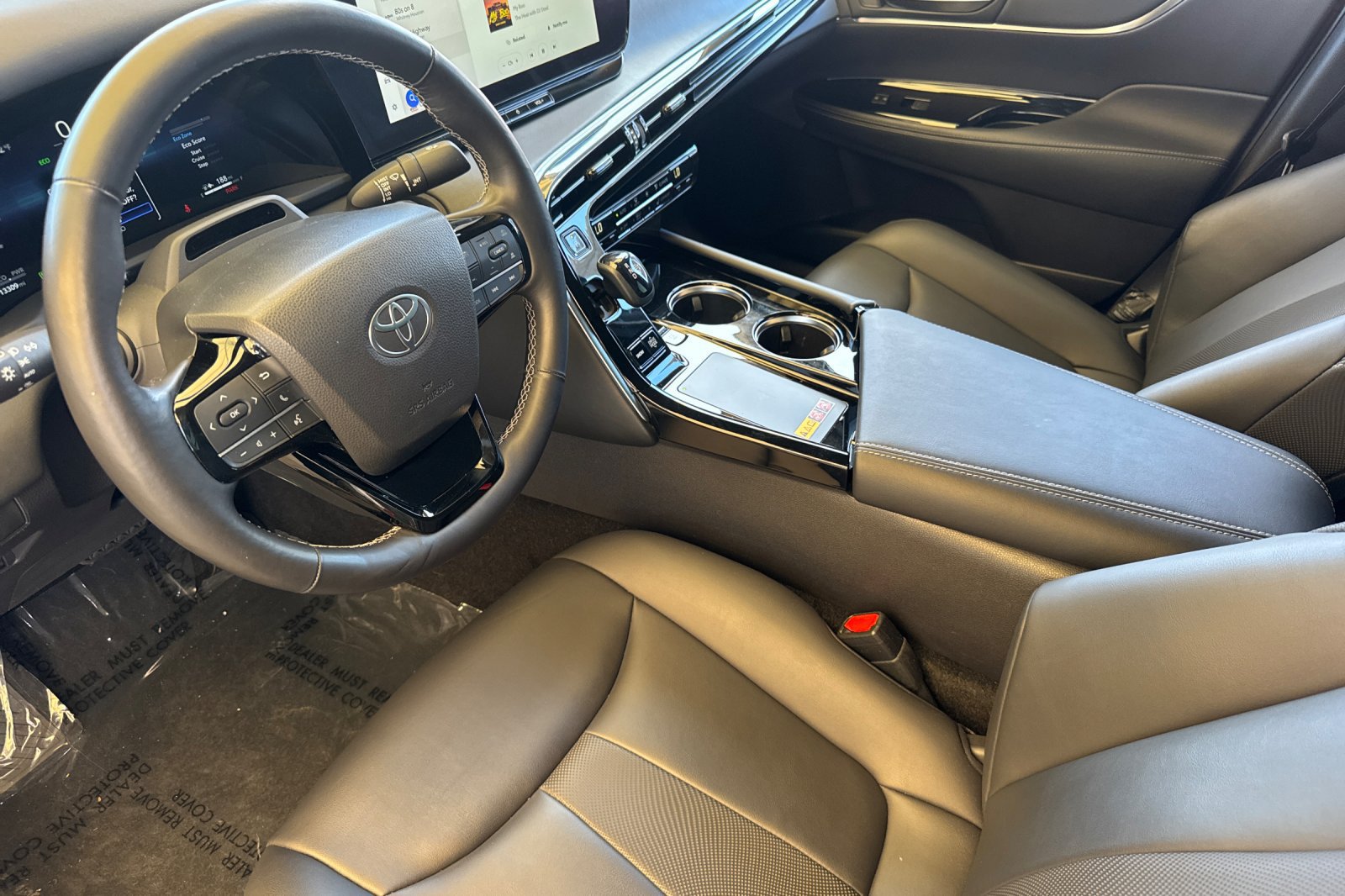 Certified 2025 Toyota Mirai XLE RWD image 12
