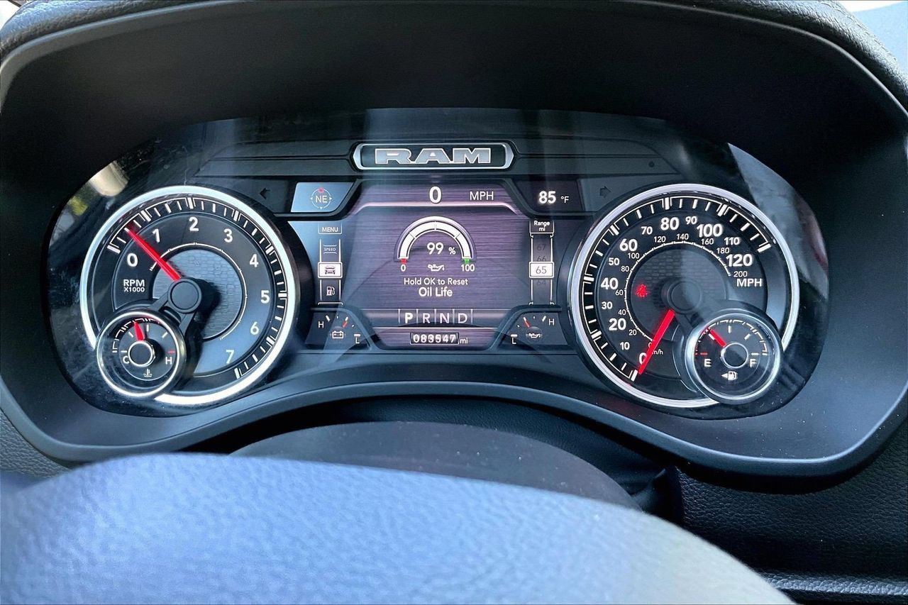 Certified 2022 RAM 1500 Laramie AWD/4WD image 9