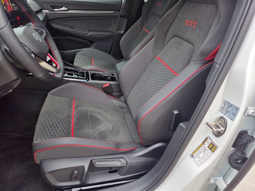 Certified 2026 Volkswagen GTI SE FWD image 10