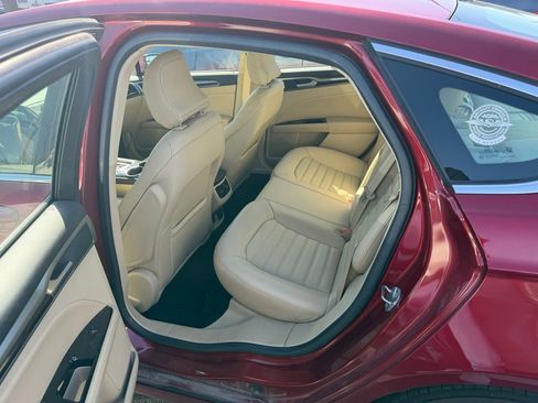 Used 2016 Ford Fusion SE w/ Equipment Group 502A FWD image 12