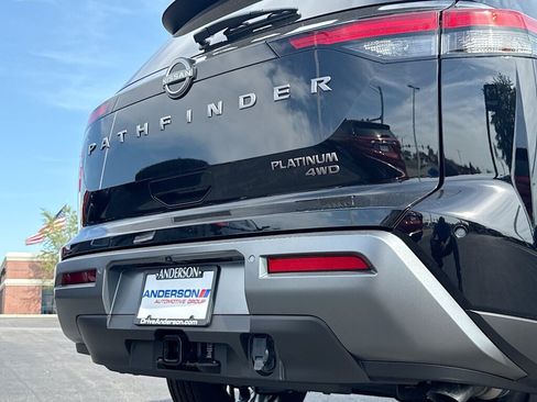 New 2026 Nissan Pathfinder Platinum AWD/4WD image 13