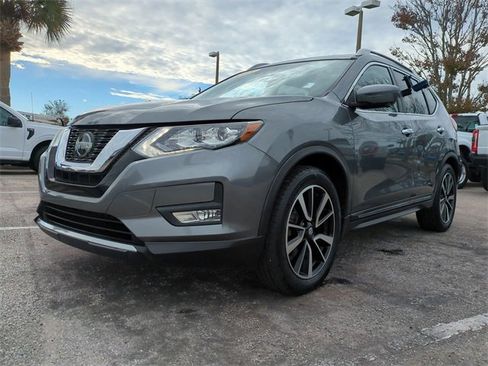 Used 2018 Nissan Rogue SL w/ Premium Package image 8