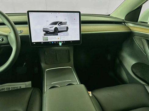 Used 2023 Tesla Model Y Long Range AWD/4WD image 26