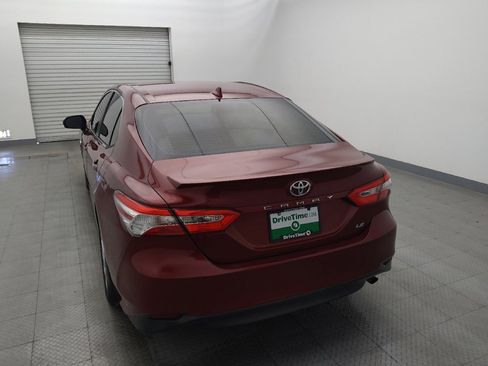 Used 2020 Toyota Camry LE image 6