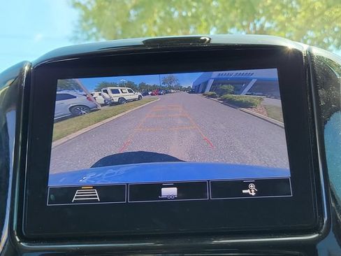 Certified 2021 Chevrolet Traverse LT FWD image 36