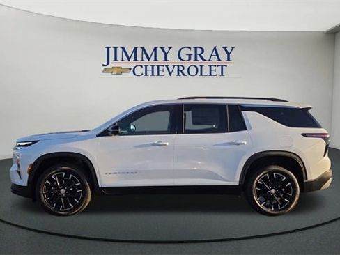 New 2026 Chevrolet Traverse LT image 6