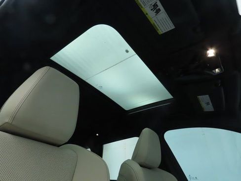 Used 2023 BMW X1 xDrive28i w/ Premium Package image 19