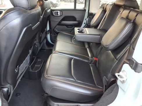 Used 2024 Jeep Wrangler Unlimited Sahara image 7