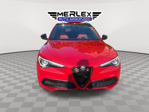 Used 2022 Alfa Romeo Stelvio Veloce AWD/4WD image 3