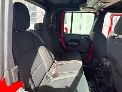 Used 2021 Jeep Gladiator Sport AWD/4WD image 29