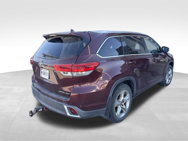 Used 2017 Toyota Highlander Limited AWD/4WD image 4