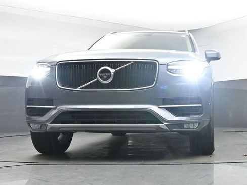 Used 2018 Volvo XC90 T5 Momentum w/ Convenience Package image 11