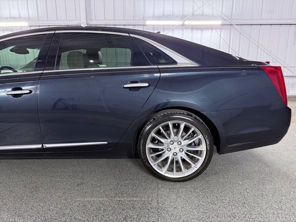 Used 2014 Cadillac XTS Platinum AWD/4WD image 11