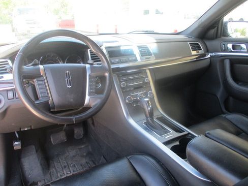 Used 2010 Lincoln MKS AWD image 7
