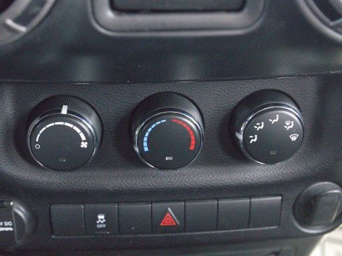 Used 2015 Jeep Wrangler Sport AWD/4WD image 19