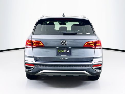 Used 2024 Volkswagen Taos SE FWD image 7