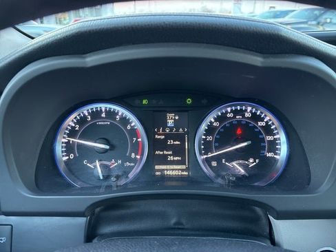 Used 2015 Toyota Highlander XLE image 28