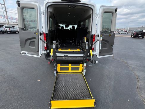 Used 2025 Ford Transit 350 XL image 10