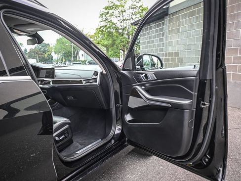 Used 2020 BMW X7 xDrive40i w/ Premium Package AWD/4WD image 19