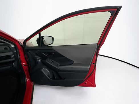 Used 2024 Subaru Crosstrek 2.0i Premium image 30