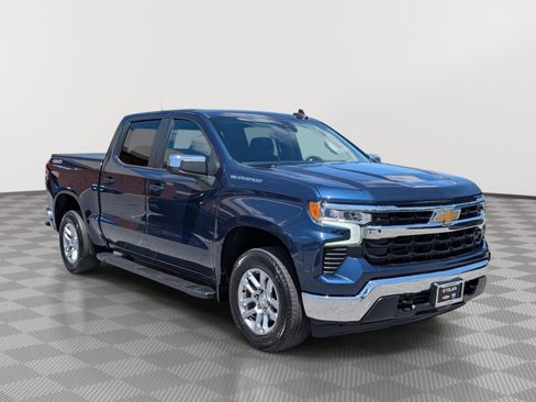 Used 2023 Chevrolet Silverado 1500 LT AWD/4WD image 7