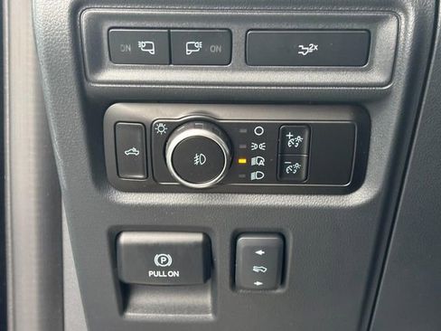 Used 2023 Ford F150 Platinum image 16