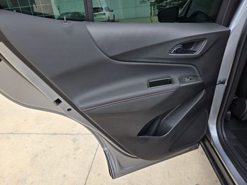 Certified 2023 Chevrolet Equinox RS FWD image 22