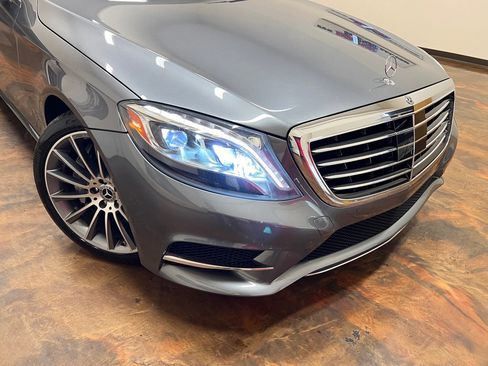 Used 2017 Mercedes-Benz S 550 Sedan image 44