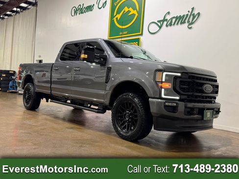 Used 2022 Ford F250 Lariat w/ Black Appearance Package image 1