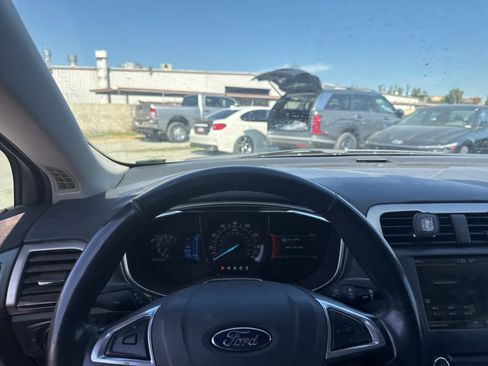 Used 2014 Ford Fusion SE w/ Equipment Group 202A image 20