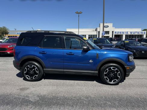 Used 2023 Ford Bronco Sport Outer Banks AWD/4WD image 2