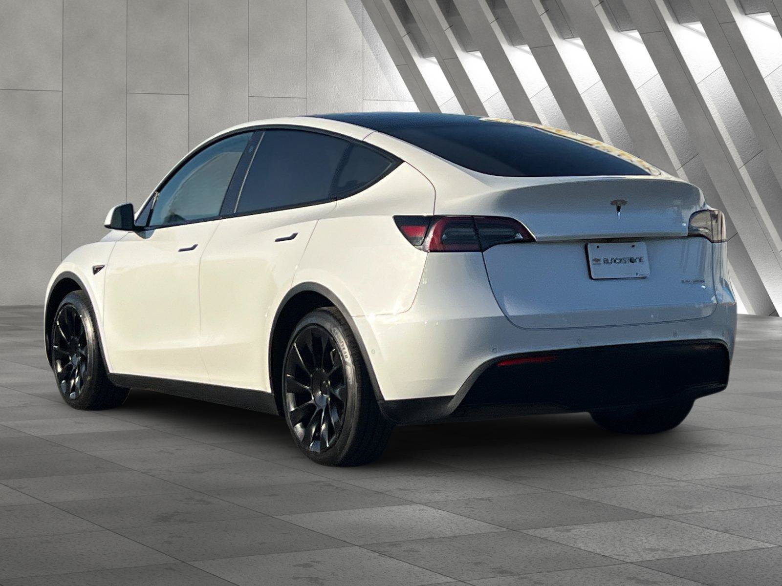 Used 2021 Tesla Model Y Long Range AWD/4WD image 6