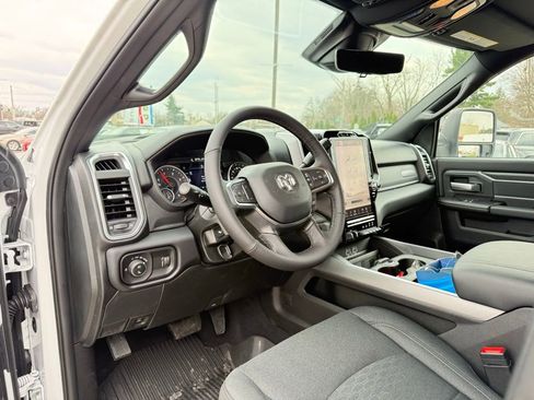 New 2026 RAM 3500 Big Horn AWD/4WD image 13