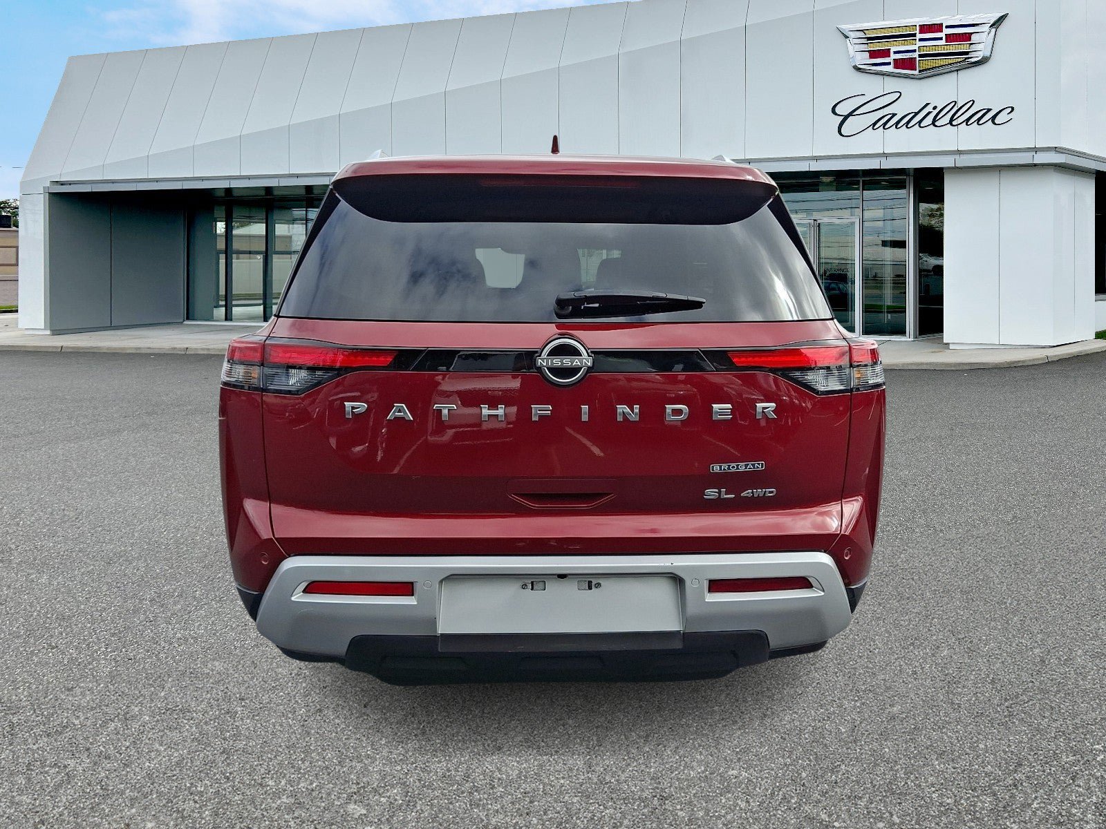 Used 2023 Nissan Pathfinder SL w/ Cargo Package AWD/4WD image 5