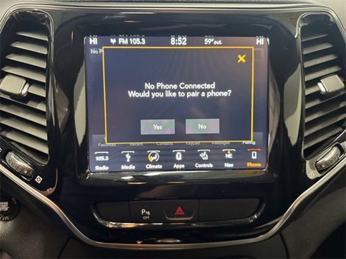 Used 2019 Jeep Cherokee Limited image 18