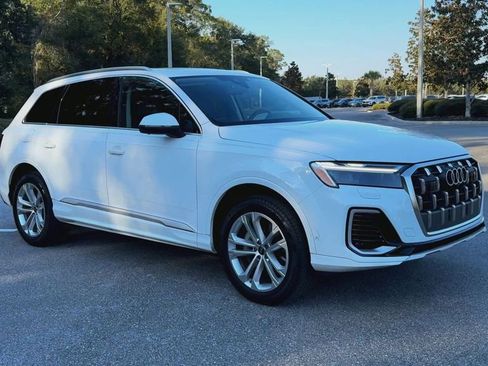 Used 2025 Audi Q7 3.0T Premium Plus image 2