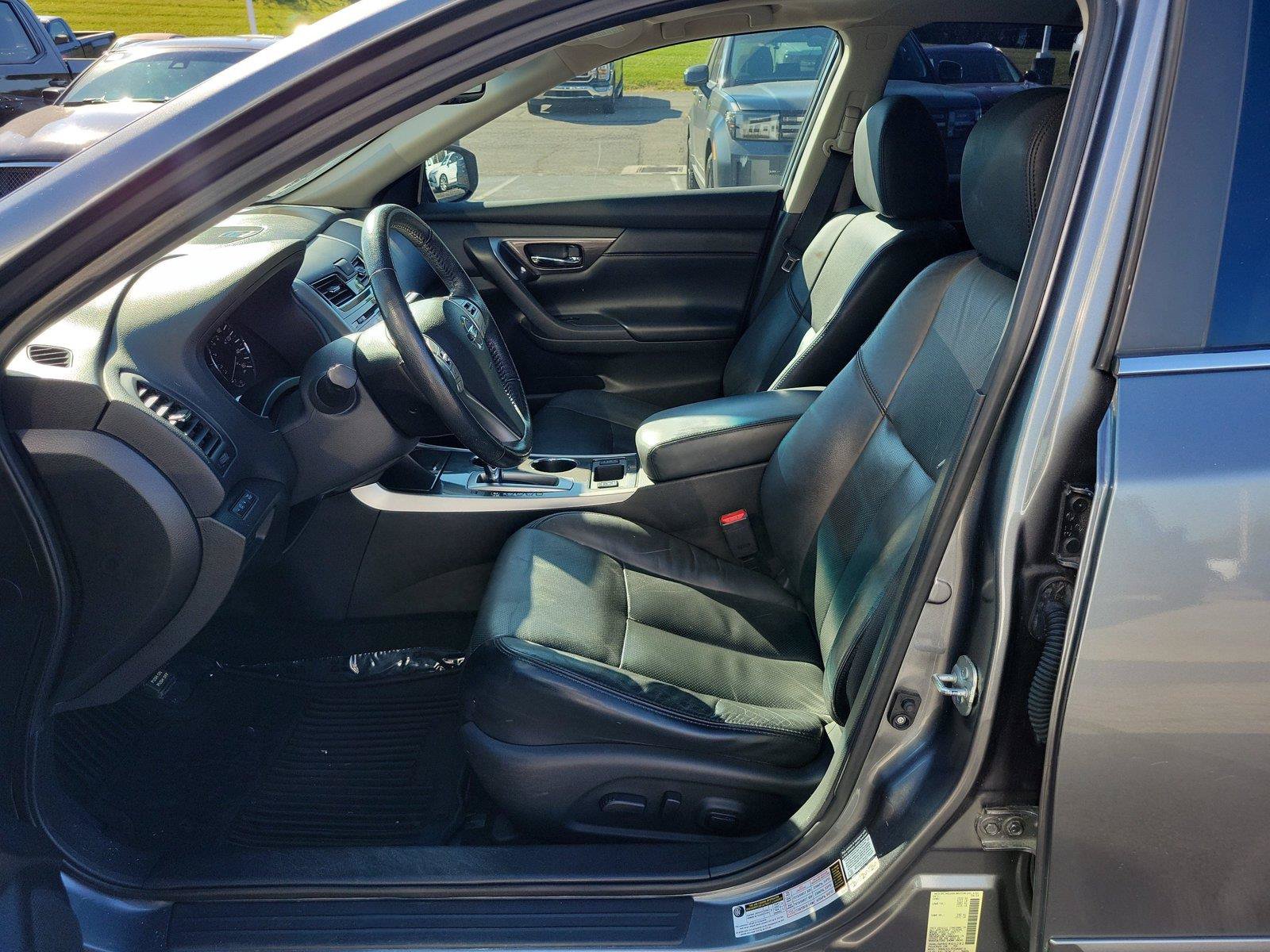 Used 2014 Nissan Altima 2.5 SL w/ Moonroof Package FWD image 15