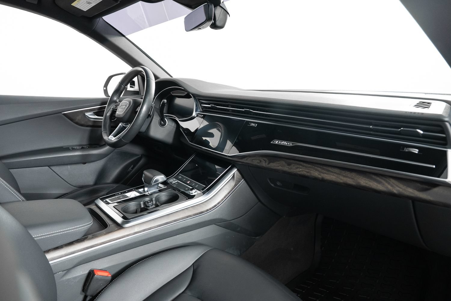 Used 2019 Audi Q8 Premium w/ Convenience Package AWD/4WD image 26